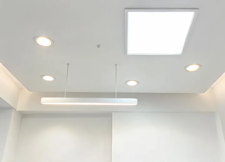 Commercial indoor luminaire family